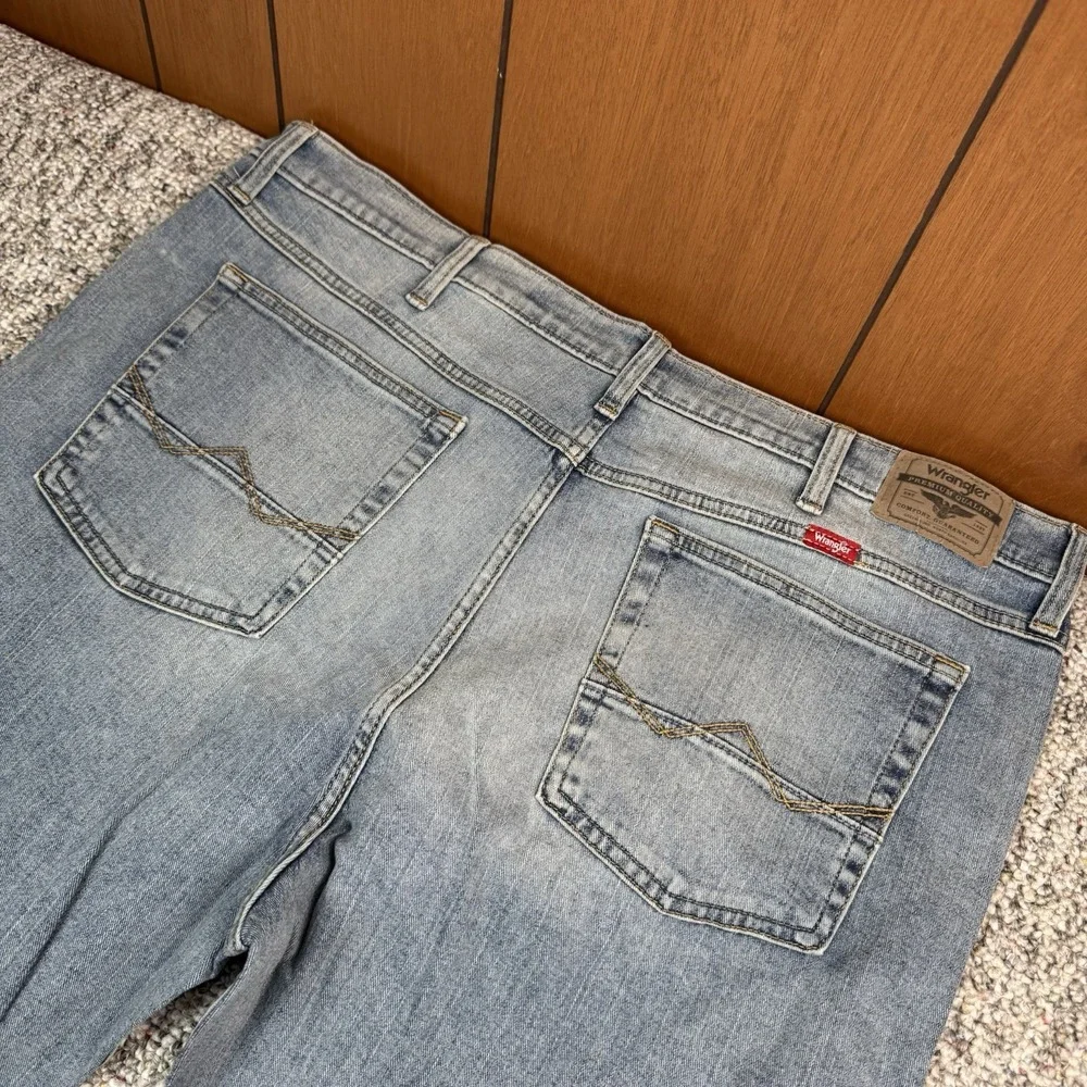 Wrangler Jeans Mens 40x32 Five Star Premium Slim Straight Blue Denim NWT